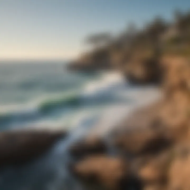 The picturesque La Jolla Cove with waves crashing against the rocks